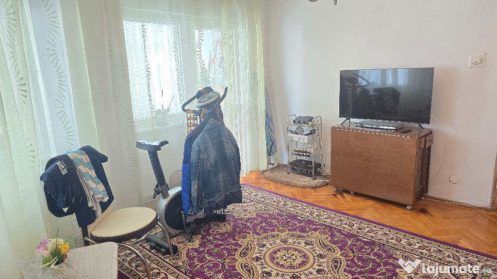 Vand apartament 3 camere în Deva, zona Lido, etaj 1