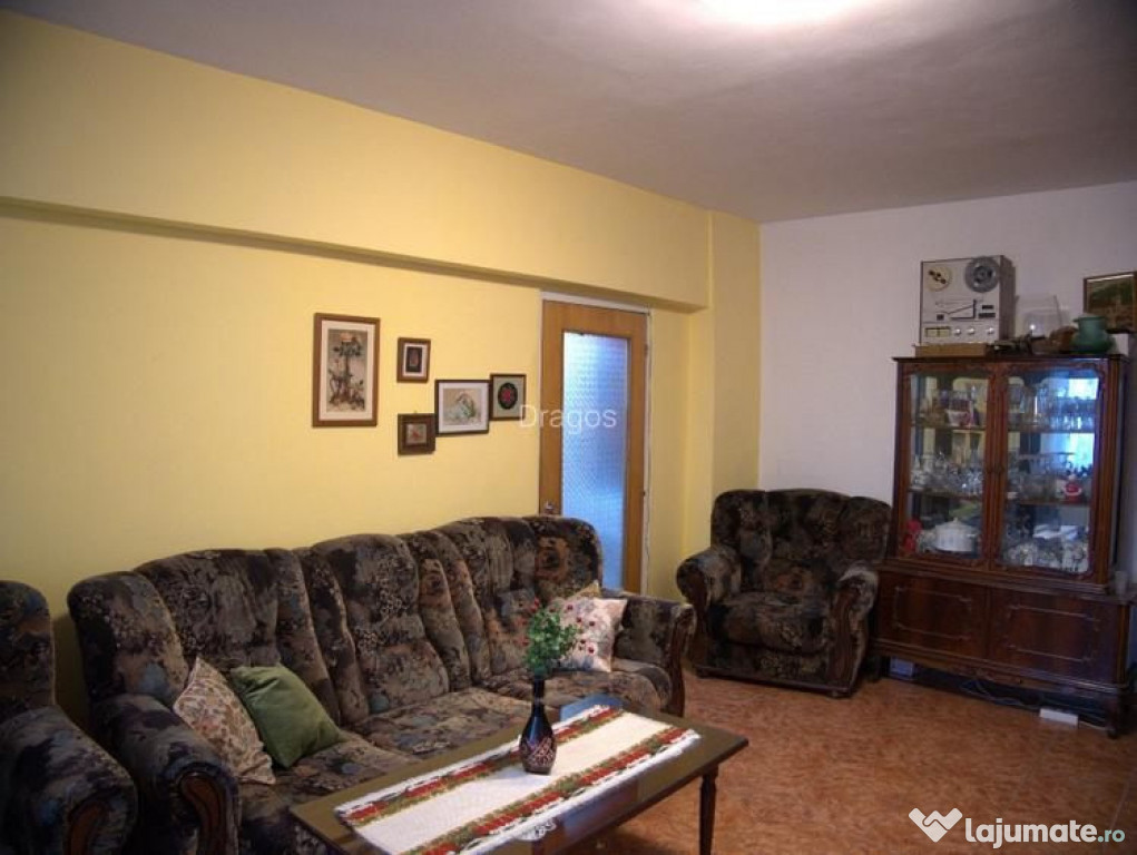 Apartament 4 camere, semidecomandat - zona Grivitei