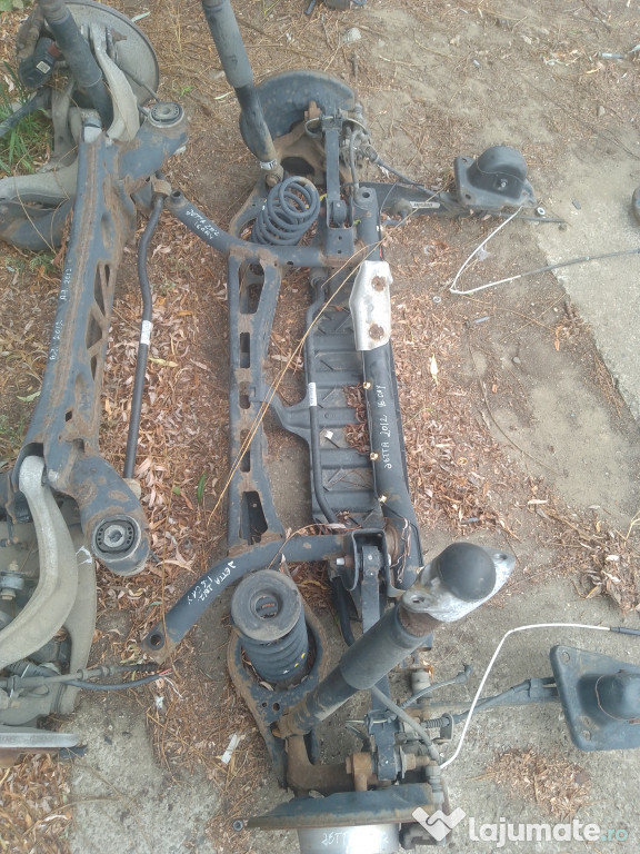 Punte spate Volkswagen Jetta 1.6 Motorina 2012