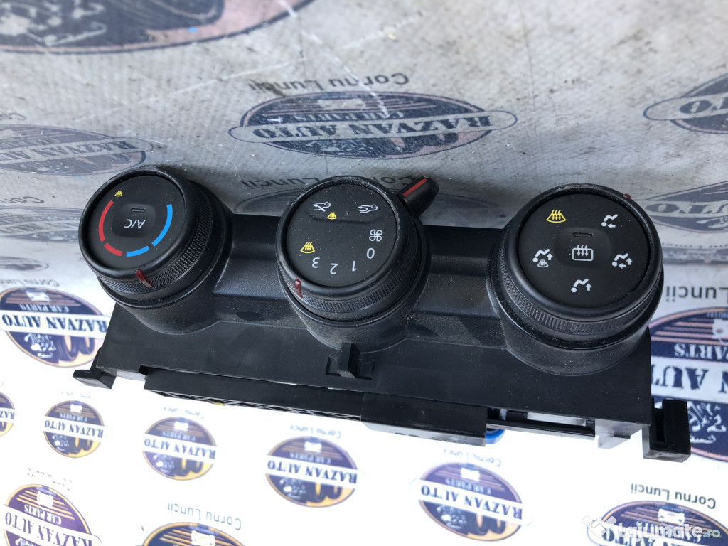 Panou comanda clima Dacia Duster 2019