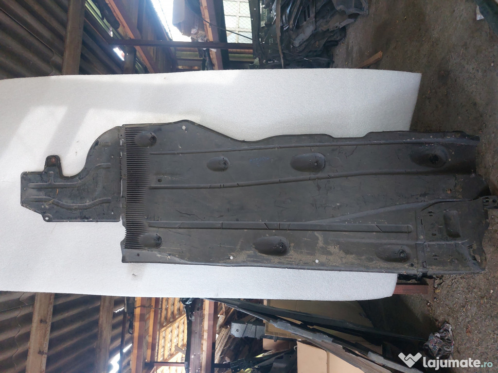 Scut lateral stanga Skoda Octavia 3 1.6 Motorina 2016