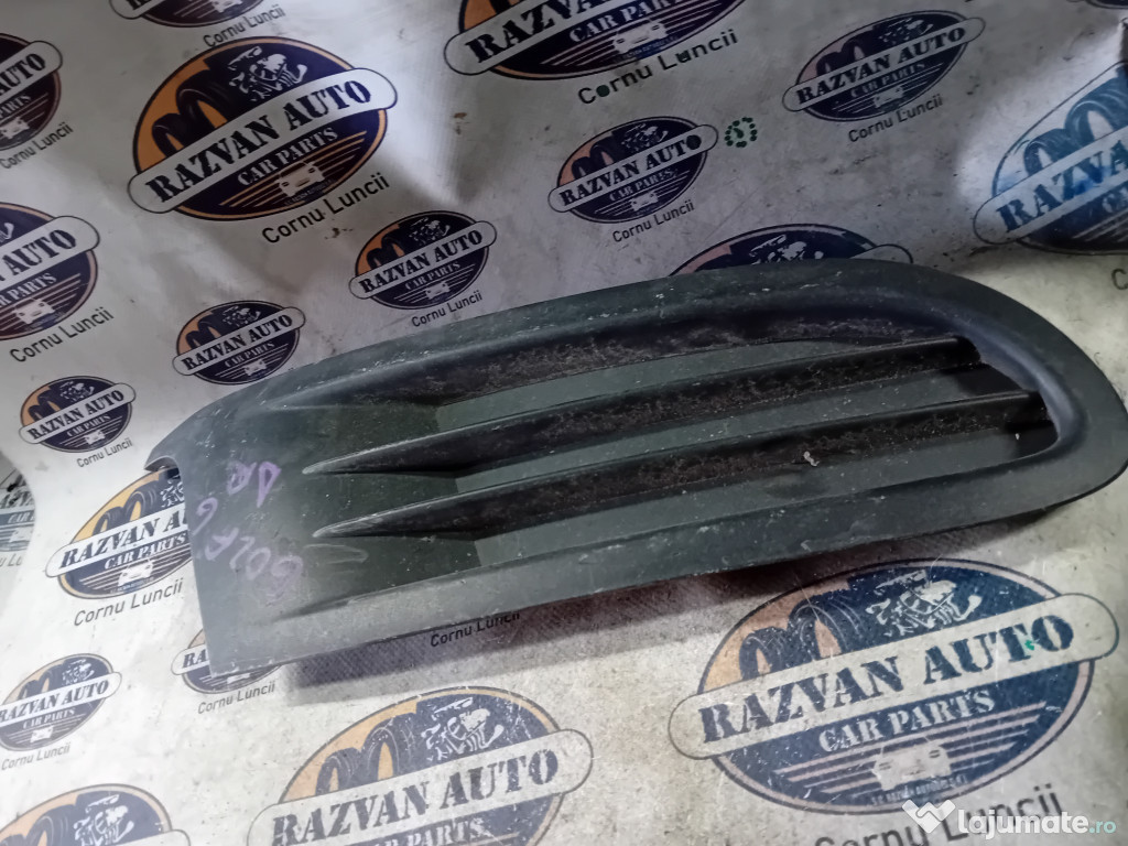 Grila proiector dreapta Volkswagen Golf 6 2010