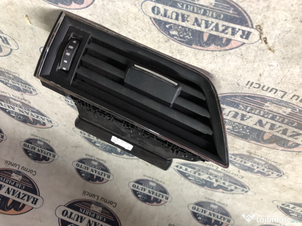 Grila ventilatie dreapta Skoda Superb 3 2016