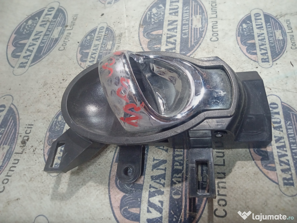 Maner interior dreapta fata Nissan Juke 2011