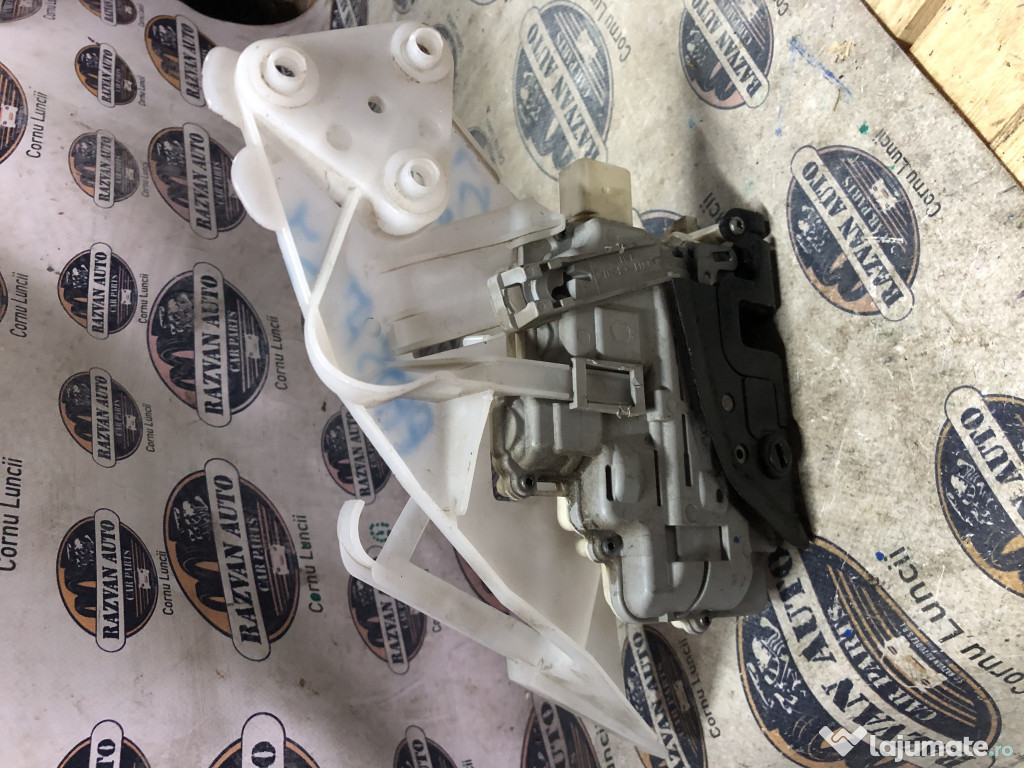Broasca stanga spate Volkswagen Passat B7 2012