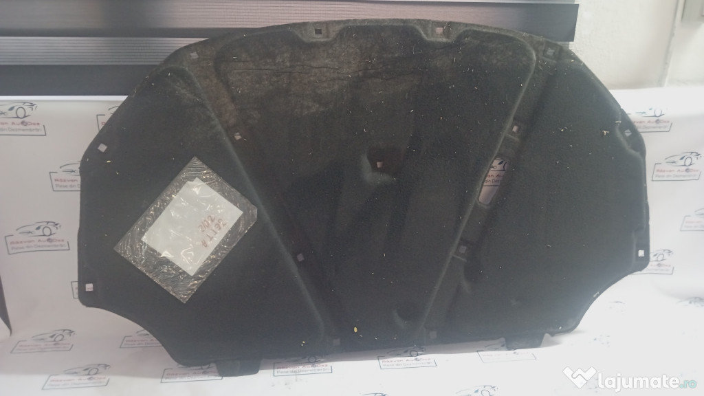Pâsla capotă Volkswagen Jetta 2012