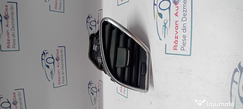 Grila ventilatie dreapta Audi A5 2010