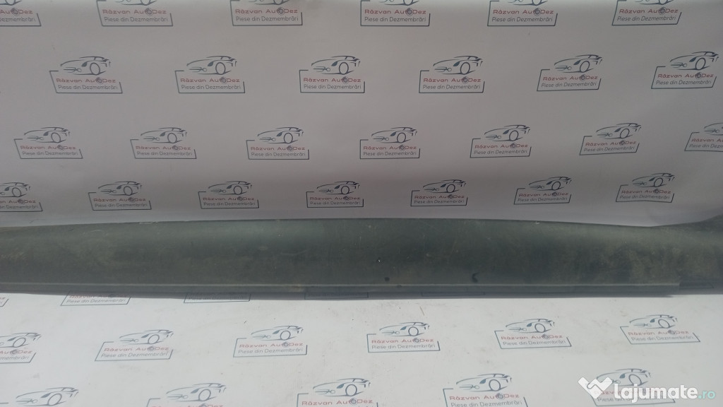 Prag stanga plastic Citroen Cactus 2015