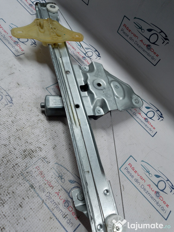 Macara geam stanga fata Dacia Duster 2019