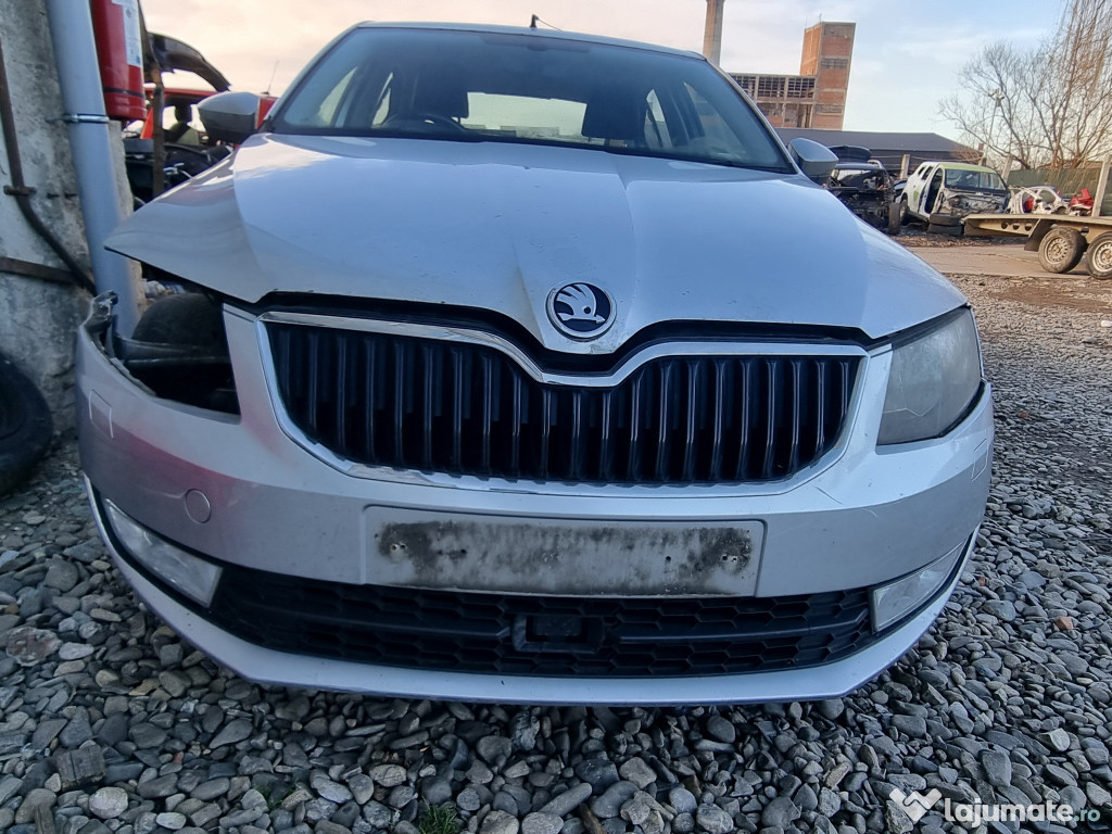 Fata completa Skoda Octavia 3 2015