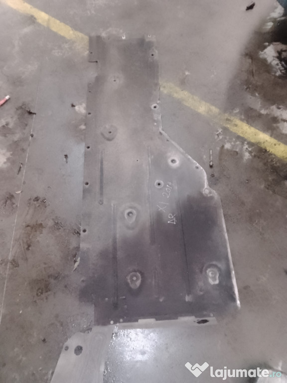 Scut lateral dreapta BMW X1 2014