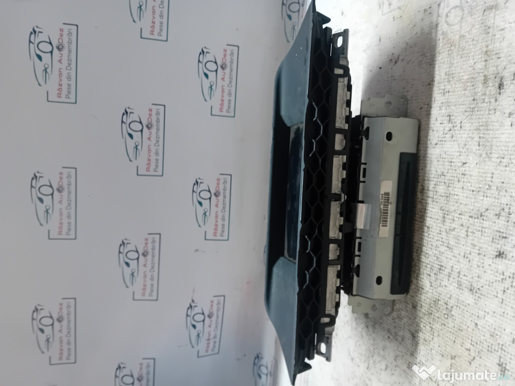 Set display navigatie si unitate multimedia BMW 520 F10 2011