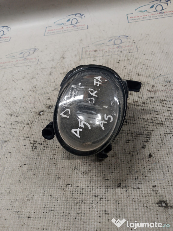 Proiector dreapta Audi A5 2011