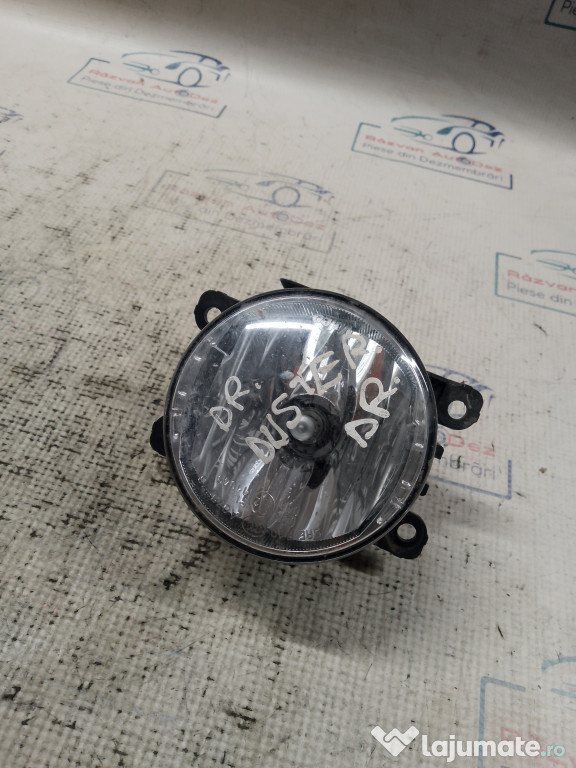 Proiector dreapta Dacia Duster 2013