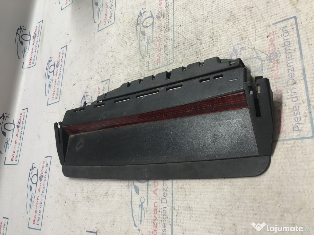 Stop central hayon Volkswagen Passat CC 2012