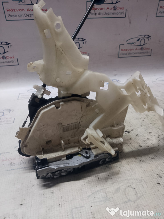 Broasca stanga spate Volkswagen Passat CC 2012