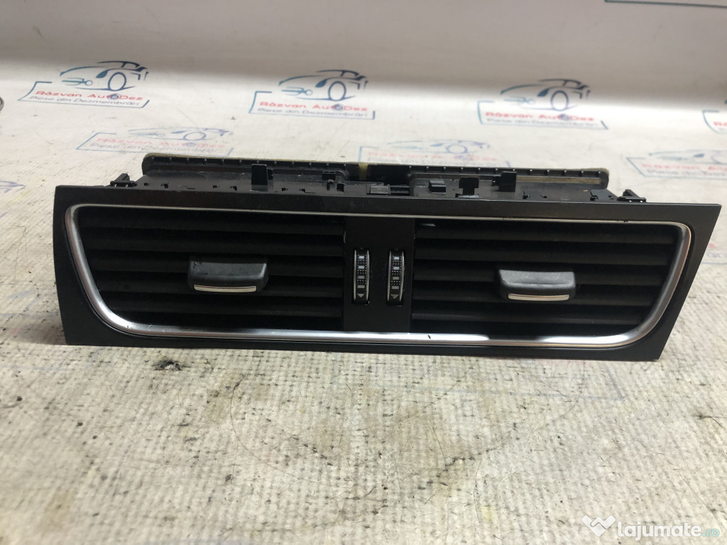 Grila ventilatie centrala Audi A5 2.0 2013