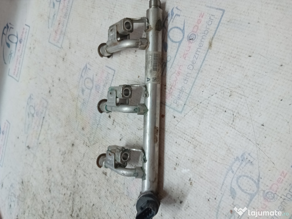 Rampa injectie Ford B-MAX 1.0 Benzina 2013