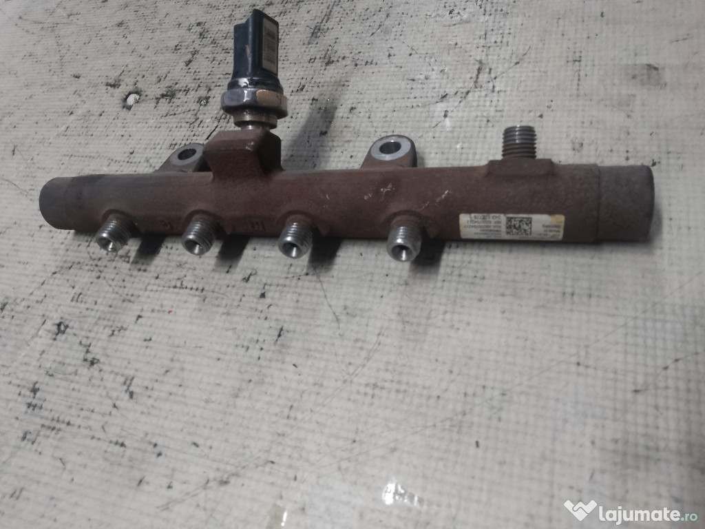 Rampa injectie Nissan Juke 1.5 2011