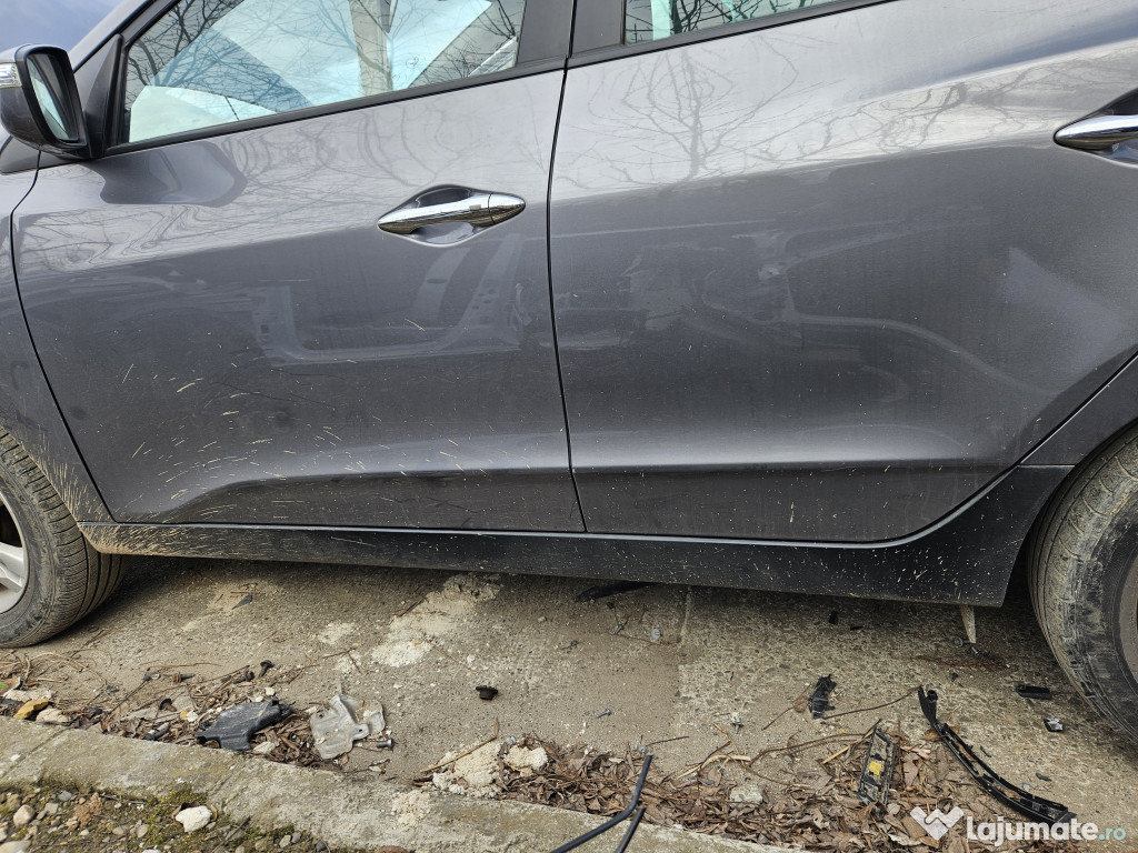 Prag stanga plastic Hyundai ix35 2012