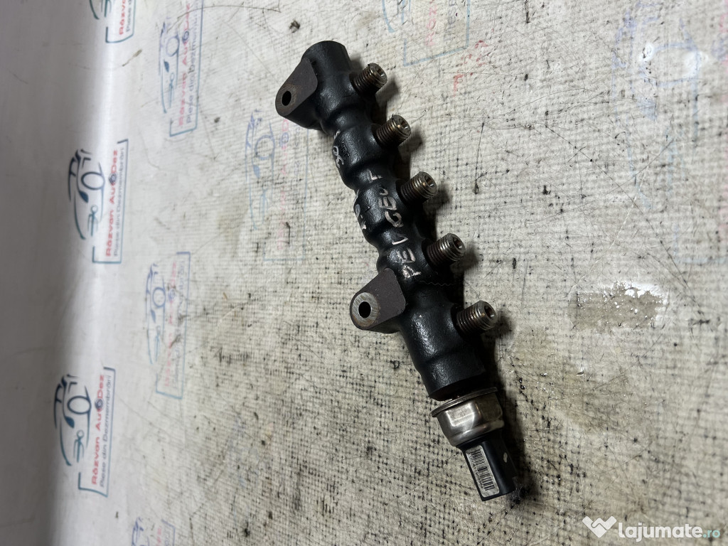 Rampa injectie Peugeot 308 1.6 Motorina 2012