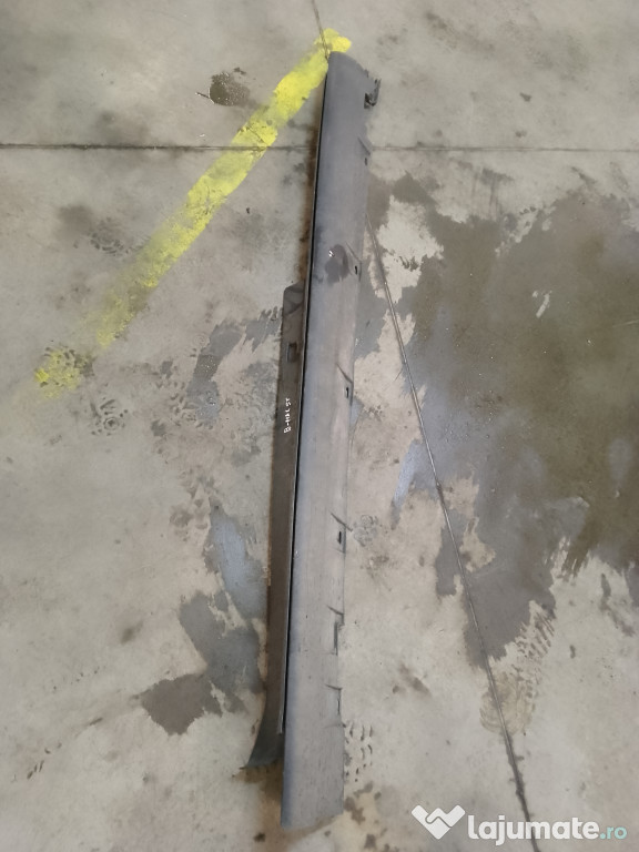 Ornament prag stanga Ford B-MAX 1.0 Benzina 2012