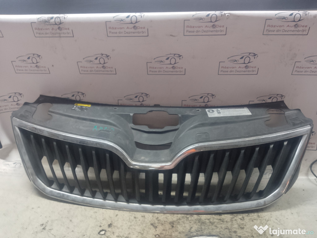 Grila bara fata Skoda RAPID 2014