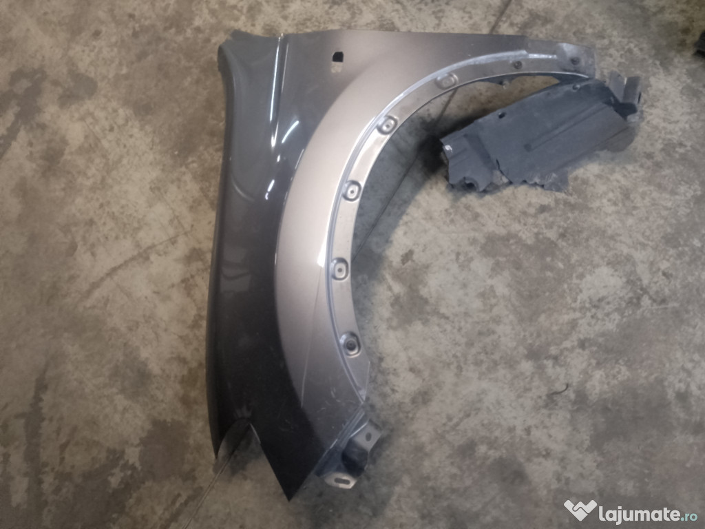 Aripa Stanga Fata Nissan Qashqai 2014