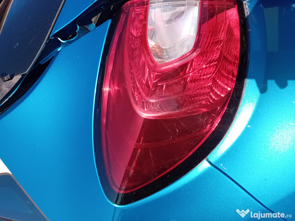 Stop stanga aripa Renault Captur 2015