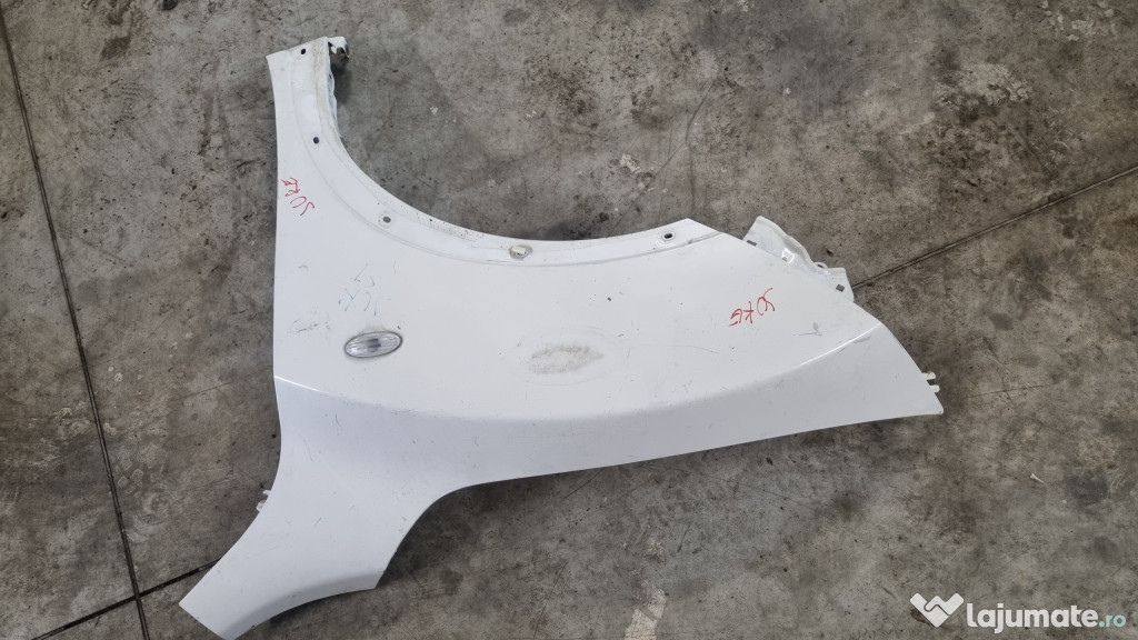 Aripa Stanga Fata Nissan Juke 2012