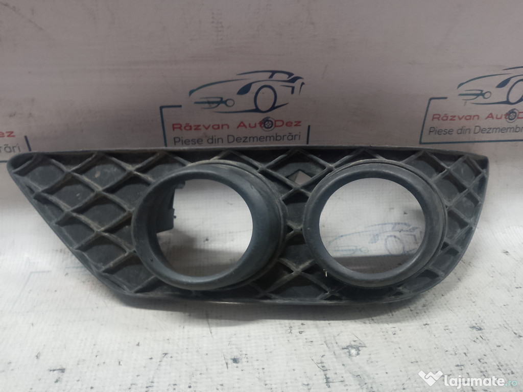 Grila proiector dreapta Mercedes C 220 2012