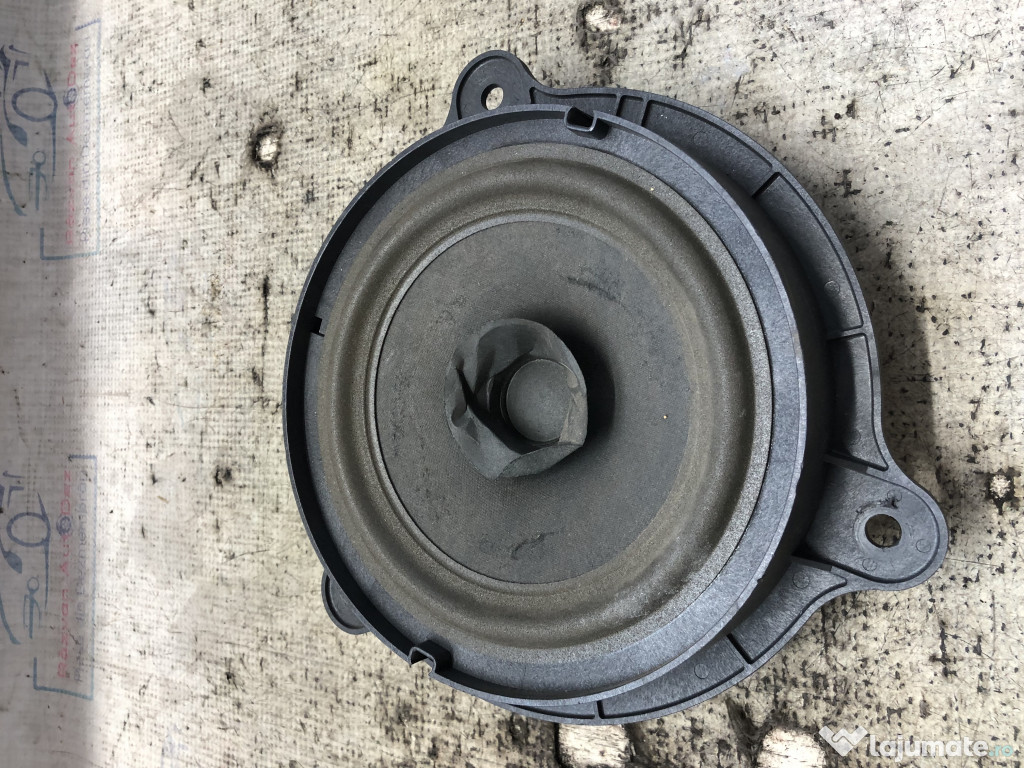 Boxa stanga fata Nissan Qashqai 2012