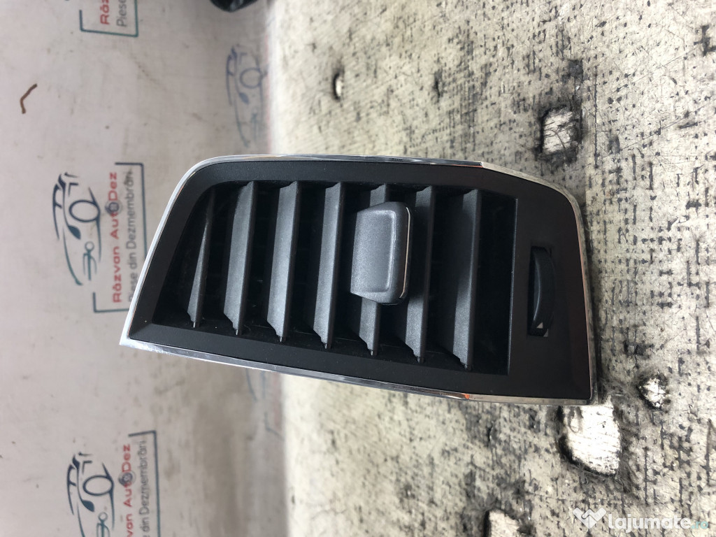 Grila ventilatie stanga Skoda Karoq 2019