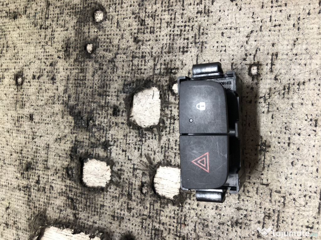 Buton avarie Dacia Duster 1.6 Benzina 2014