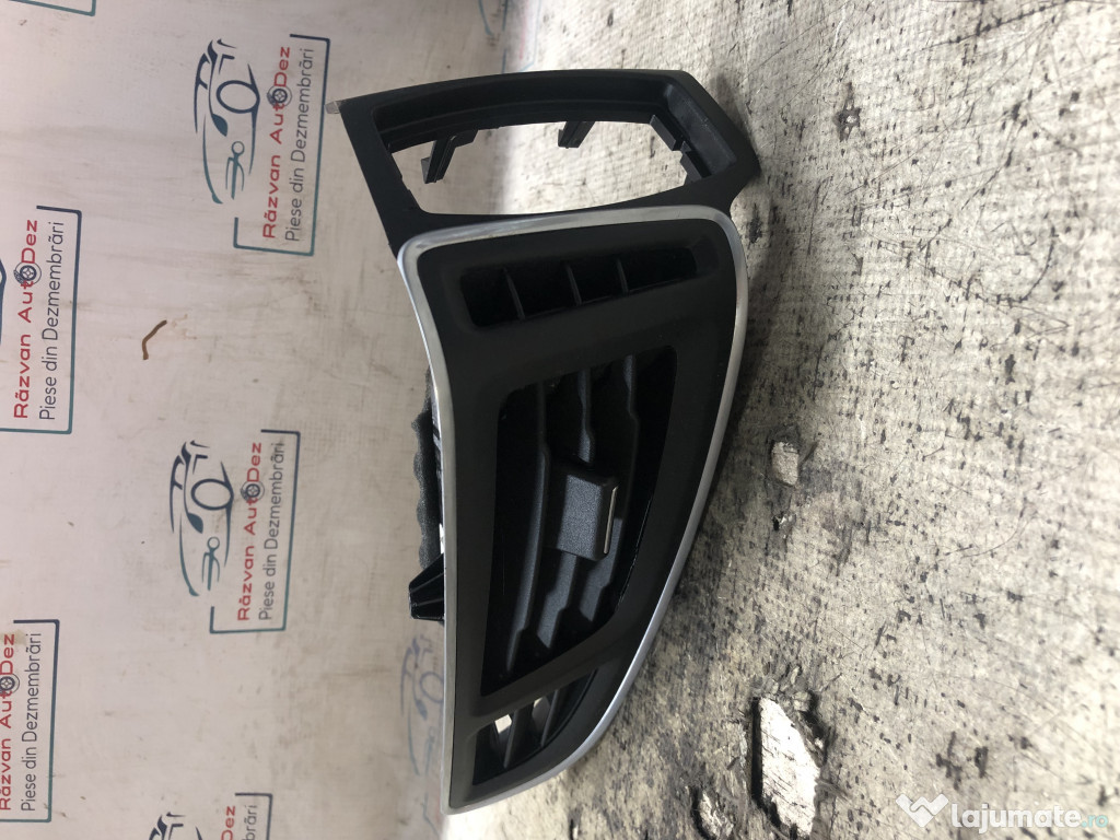 Grila ventilatie dreapta Ford Focus 3 1.0 Benzina 2014