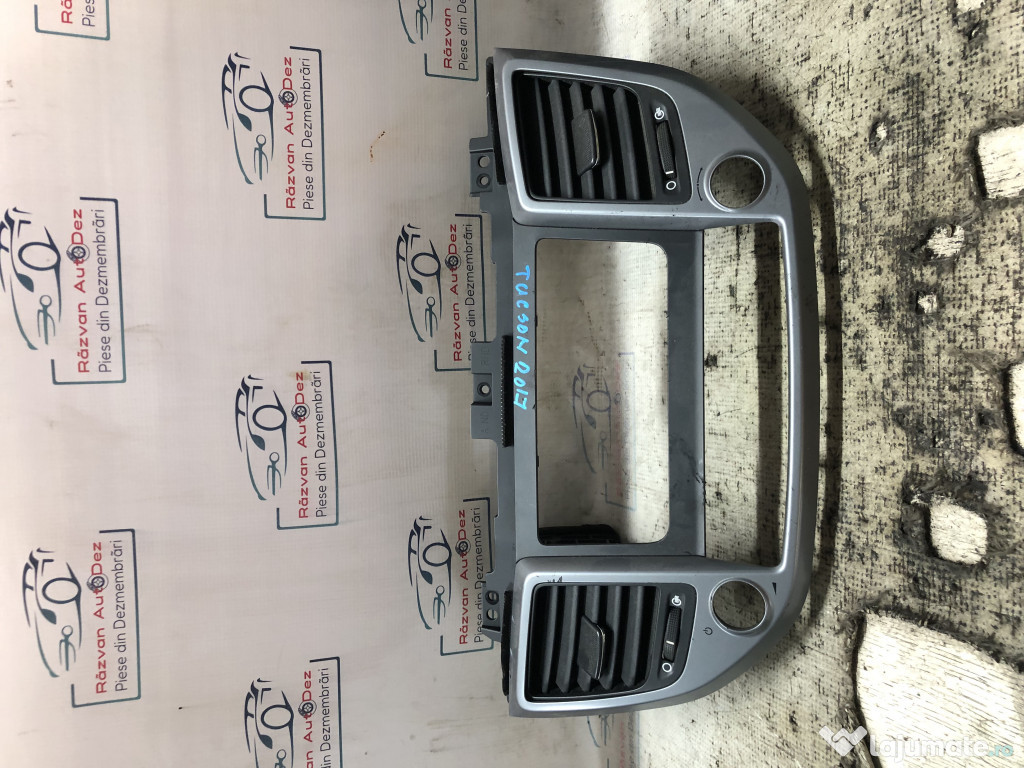Grila ventilatie centrala Hyundai Tucson 1.7 Motorina 2017