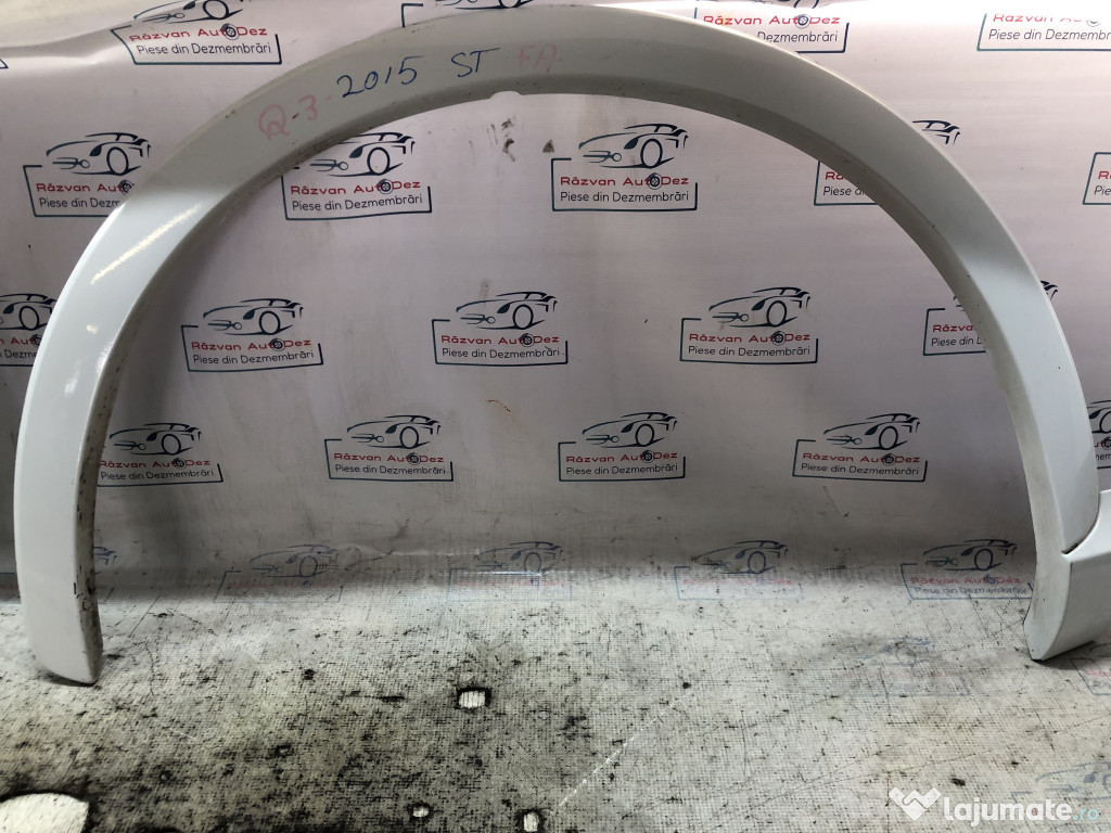 Bandou aripa stanga fata Audi Q3 2011