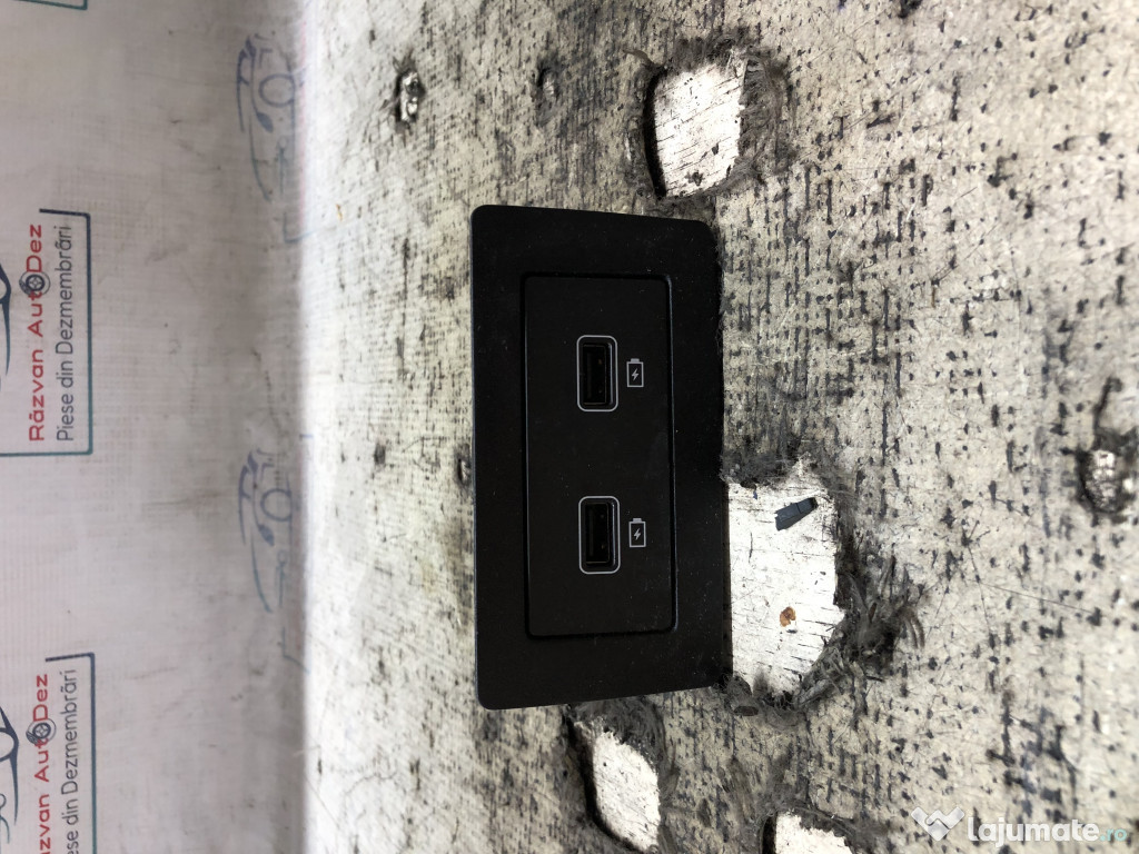 Modul usb Dacia Duster 1.0 Benzina 2021