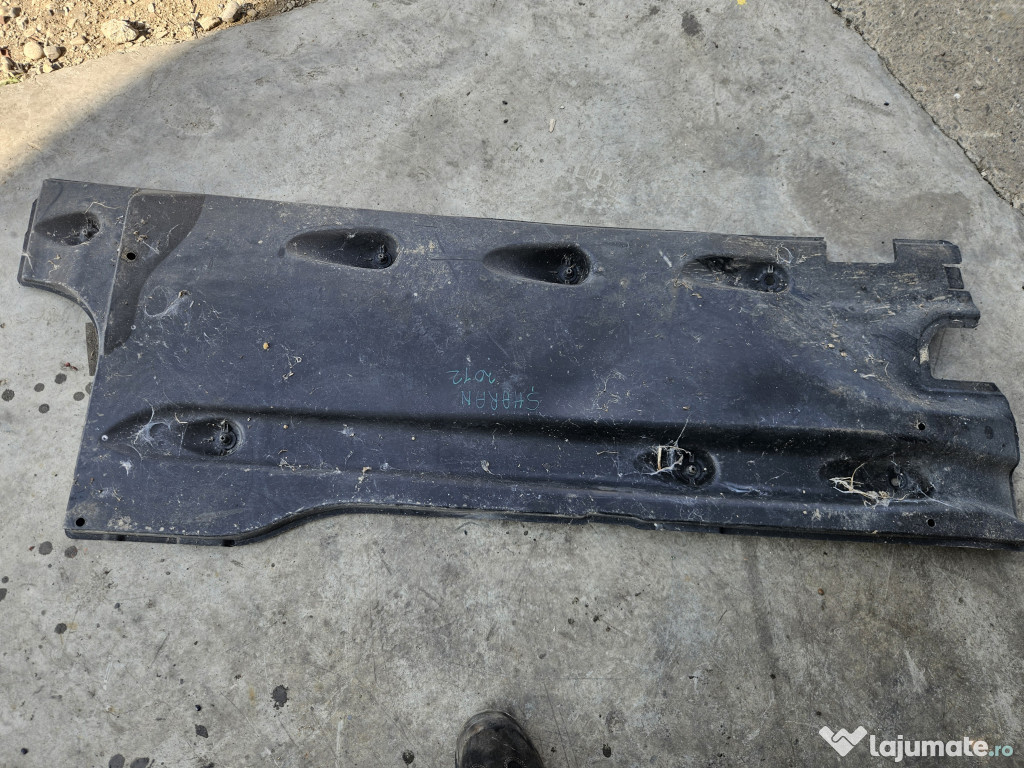 Scut lateral stanga Volkswagen Sharan 2012