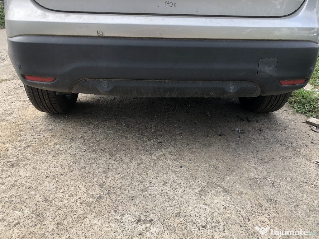 Bara spate Nissan Qashqai 2014