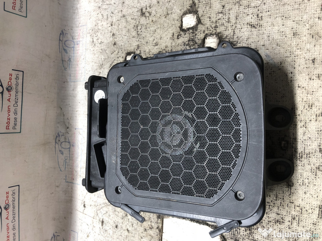 Boxa podea dreapta BMW Seria 2 F46 1.5 Benzina 2016