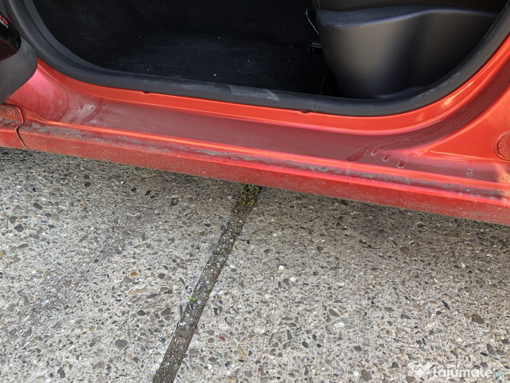 Prag stanga tabla Renault Clio 4 1.5 Motorina 2016