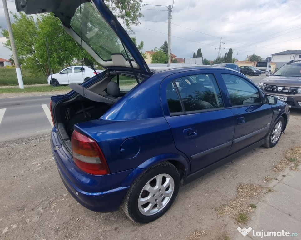 Vand OPEL ASTRA G benzina 2003 merge impecabil