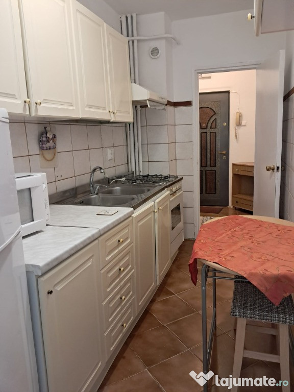 Apartament 2 camere decomandat, Moldova Mall-Centru