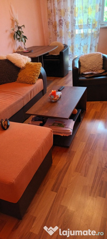 Apartament cu 3 camere Sud Petrosani, Hunedoara