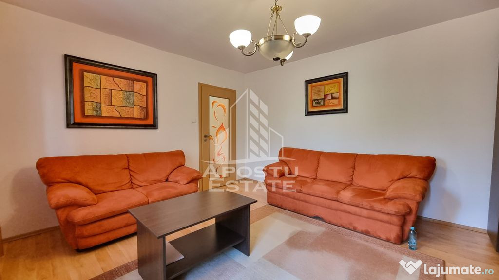 Apartament cu 3 camere, 2 bai, garaj, zona Calea Aradului