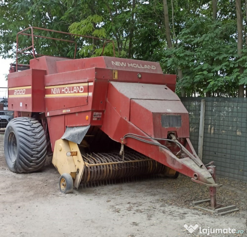 Presa balotat inalta densitate New Holland 2000