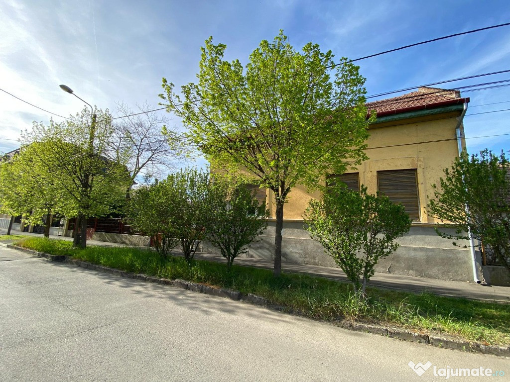 Proprietar,vand casa+teren 770mp deschidere la strada 25m str.Lorena n