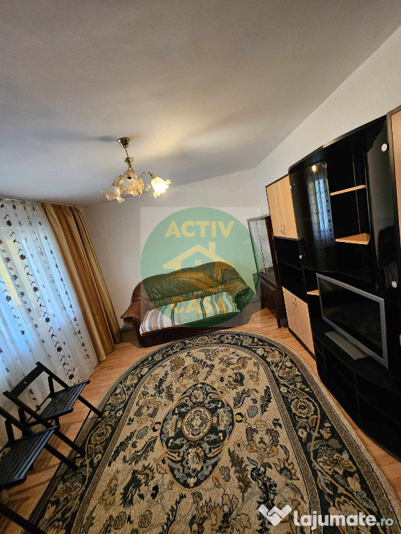 De închiriat – Apartament 3 camere, zona Școlii Nr. 1
