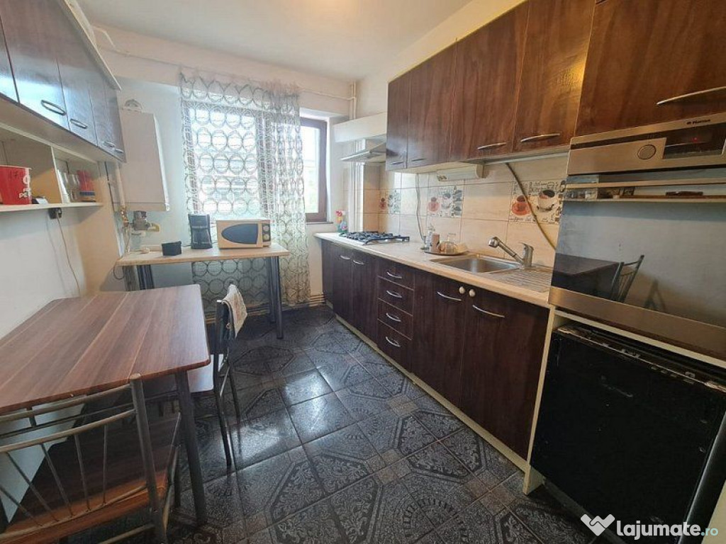 Apartament cu 2 camere, mobilat si utilat, etaj intermedi...
